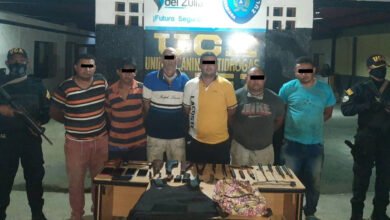 armamento en camion de frutas