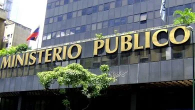 Detienen a funcionaria del SAIME por corrupción y presunta comisión de 1.200 dólares