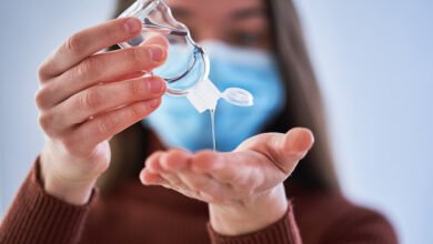 Conoce el uso seguro de desinfectantes para las manos