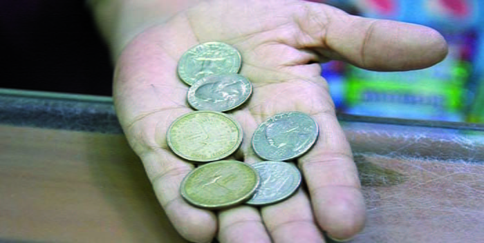 monedas de dolar y euro