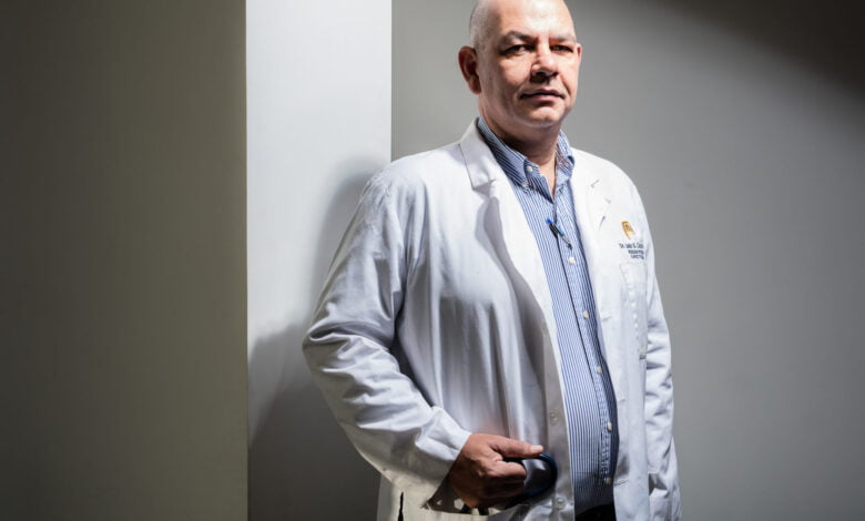 El médico infectólogo Julio Castro