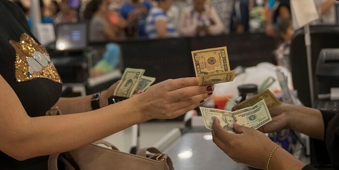 dolares