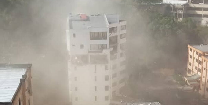 edificio explota