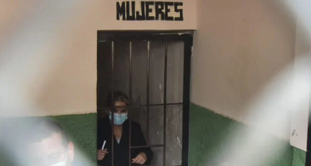 jeanine en la carcel