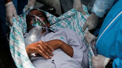 India registró nuevo récord diario con 2.263 muertes por covid-19