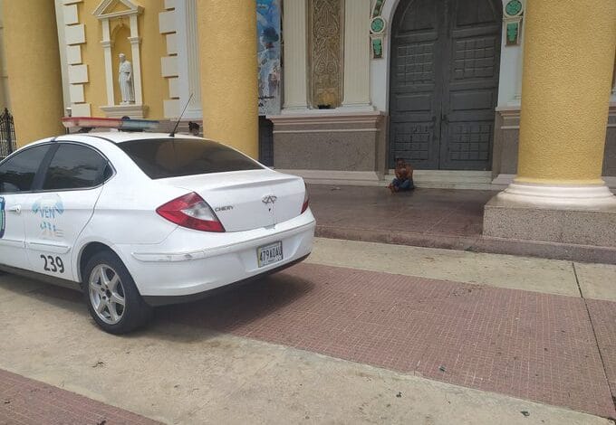 Intenta quemar a sus dos hijos frente a la Basílica de Chiquinquirá