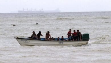 Una nueva embarcación zozobró con 30 personas y dejó un muerto al sur de Güiria