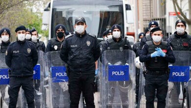 Turquía prohíbe grabar a funcionarios de policía durante protestas