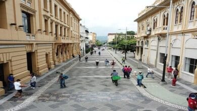 Advierten de una posible crisis económica en El Salvador por la destitución de magistrados