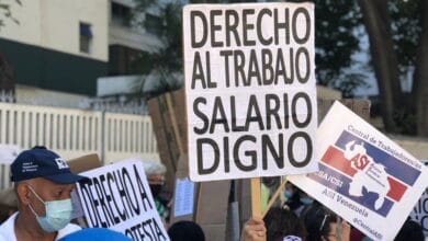 Venezuela conmemora el Día del Trabajador con protestas y exigencias por vacunas