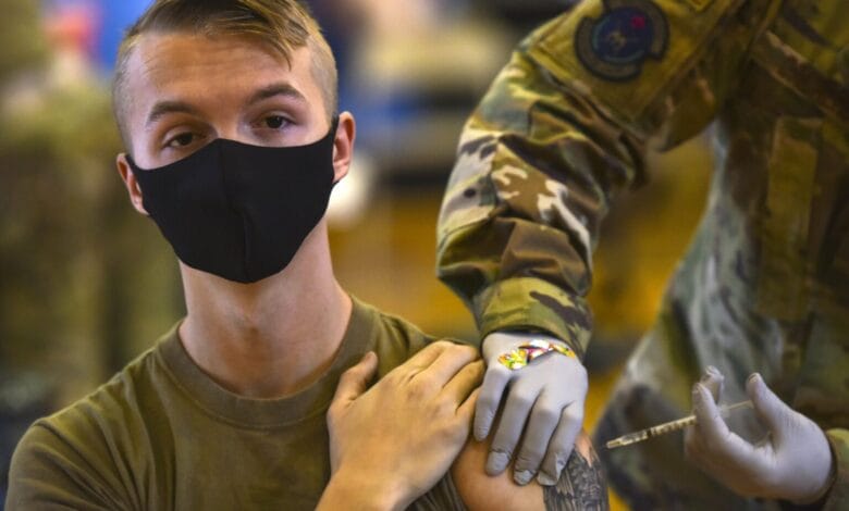 militares vacunas