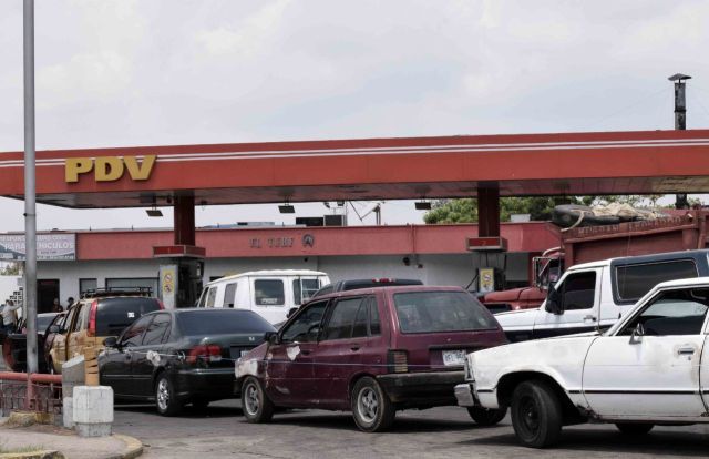 colas de gasolina