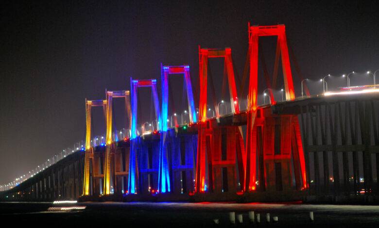 puente sobre el lago