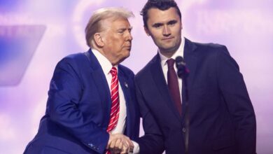 Disparan el activista ultra y aliado de Trump, Charlie Kirk, en un acto en Utah